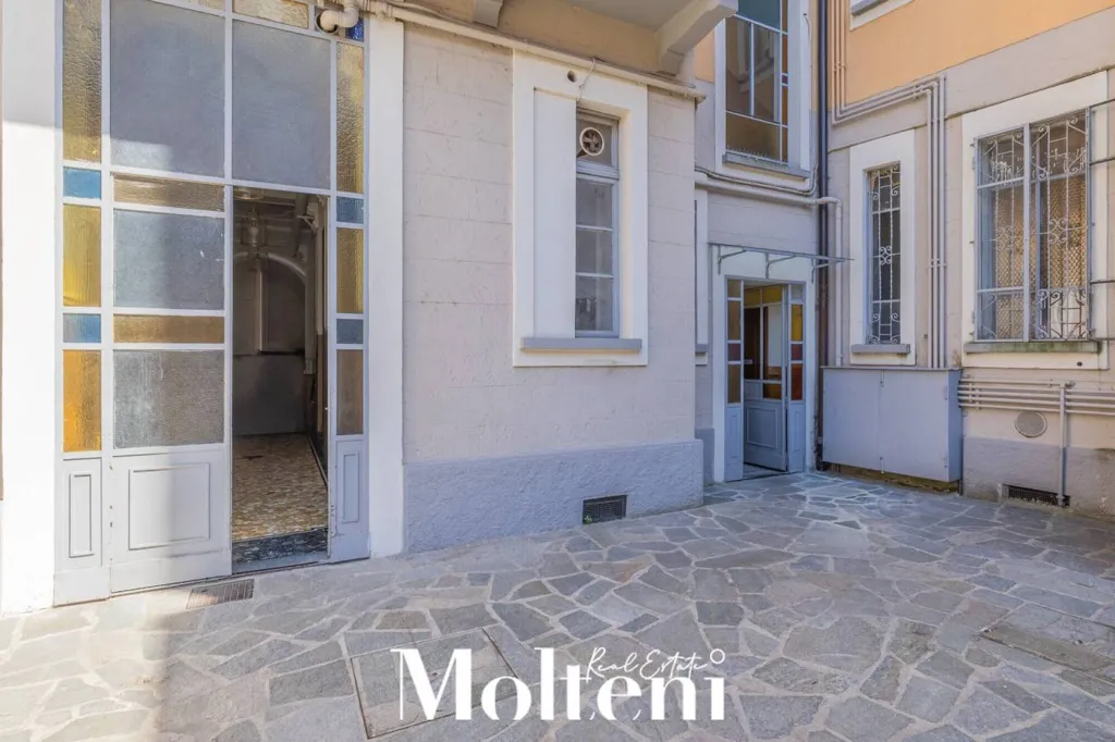 Exterior - Apartment with Double Exposure in Lecco