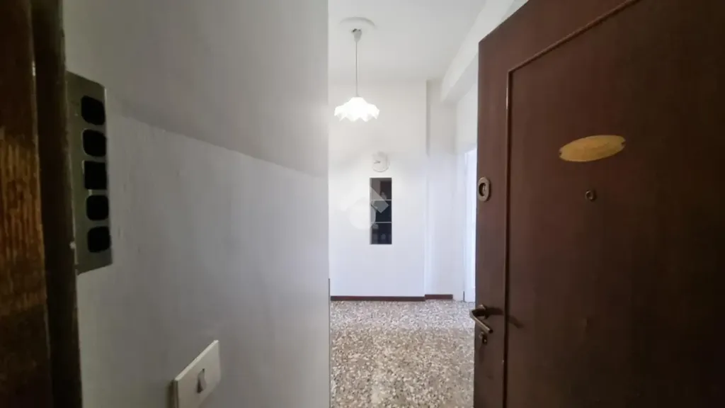 hallway_entrance