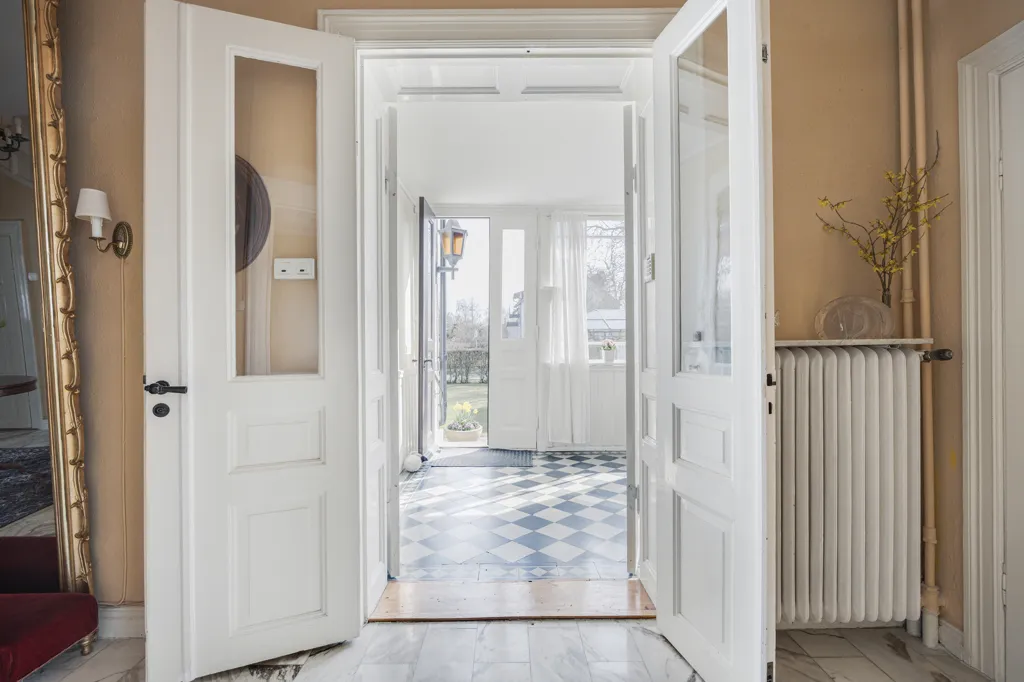 Entrée - Historic Villa with Garden in Old Åkarp