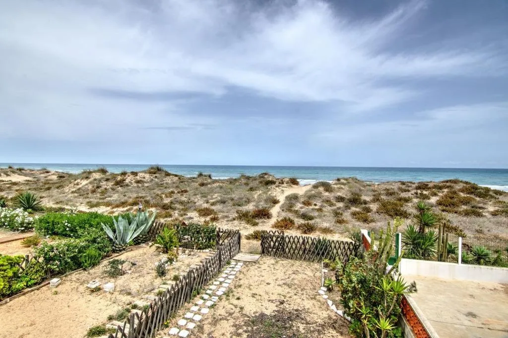 Terrazza - Beachfront Villa with Sea Views in Oliva Nova