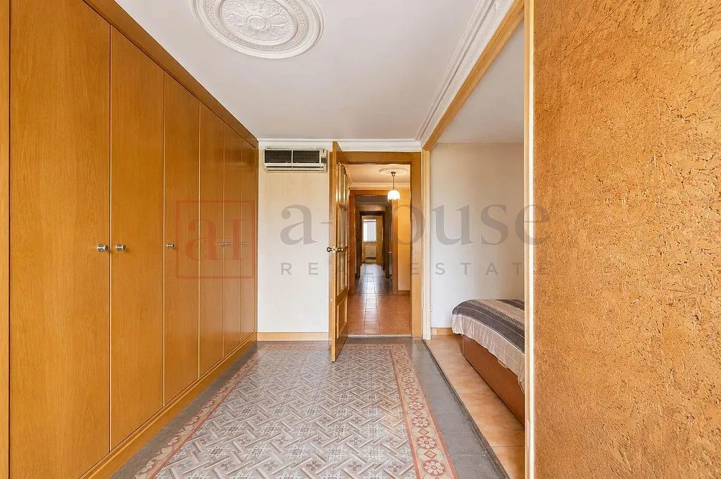 Ingresso - Apartment with Balcony in La Nova Esquerra de l'Eixample