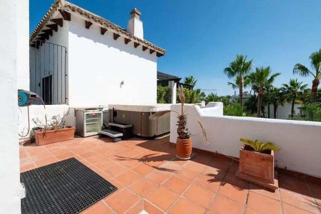 Terrass - Luxury Penthouse with Pool in Puerto Banús