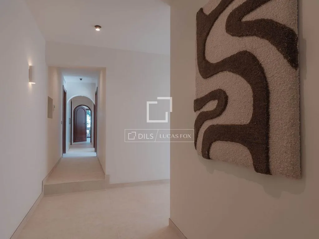 Esik - Mediterranean Villa with Pool in Javea