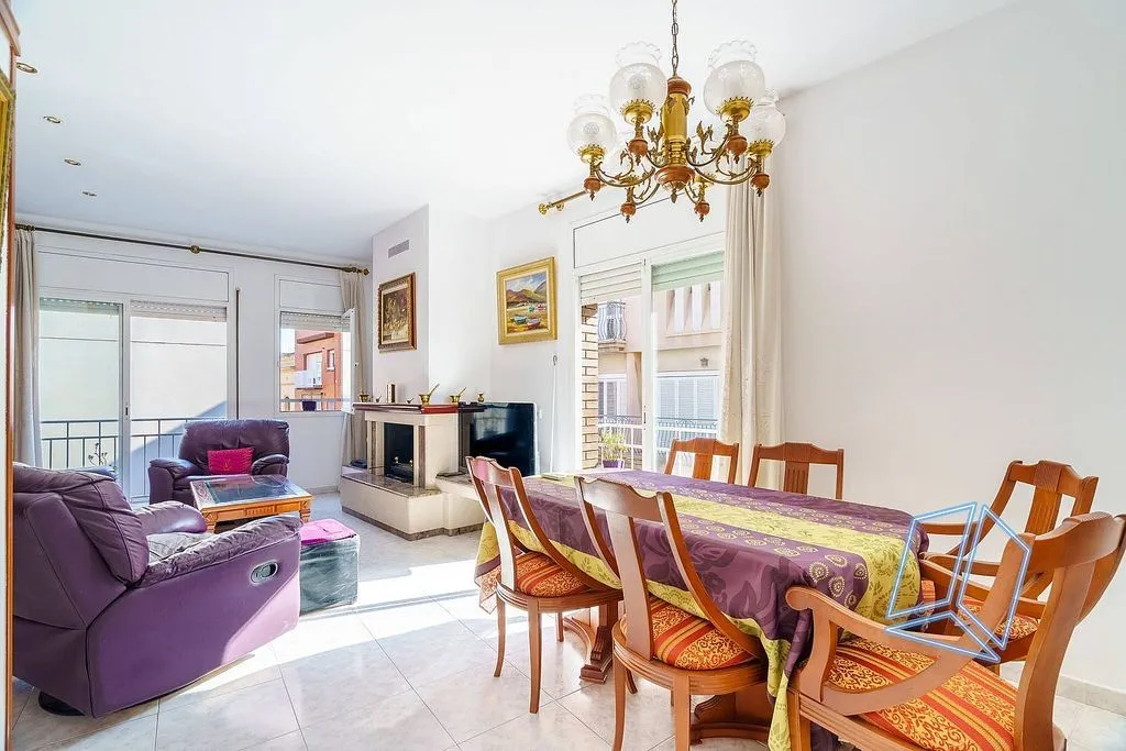 Salle à manger - Charming Chalet with Terrace in Gavà Centre