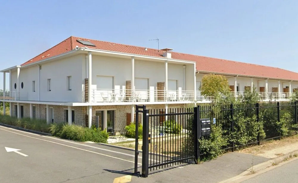 Välivaade - Business Apartment with Terrace in Ormoy