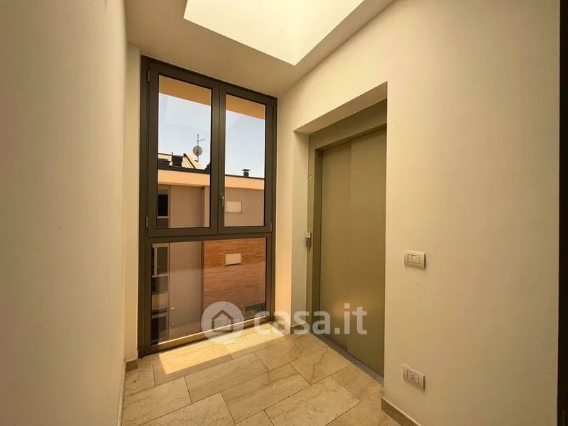 Entrée - Duplex Attico with Panoramic Terrace in Stezzano