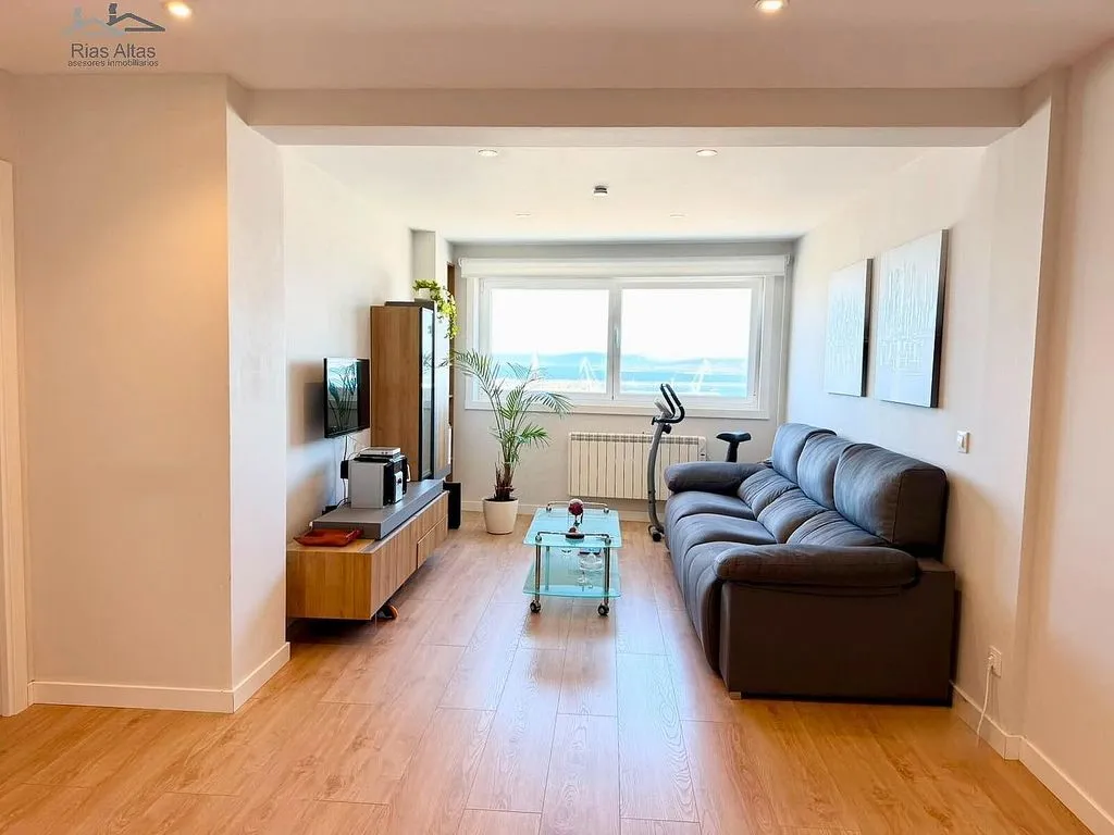Soggiorno - Modernised Apartment with Sea View on Avenida del Ejército