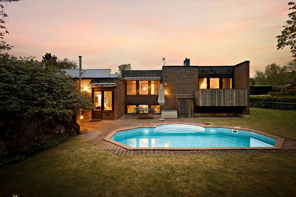 Maison 8 pièces à Örebro kommun