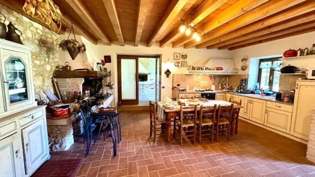 Salle à manger - Stone Cottage with Private Garden in Caprino Veronese