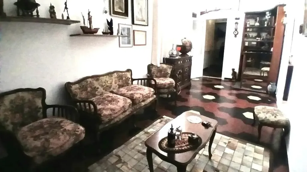 Séjour - Apartment with Balcony in Livorno Centre