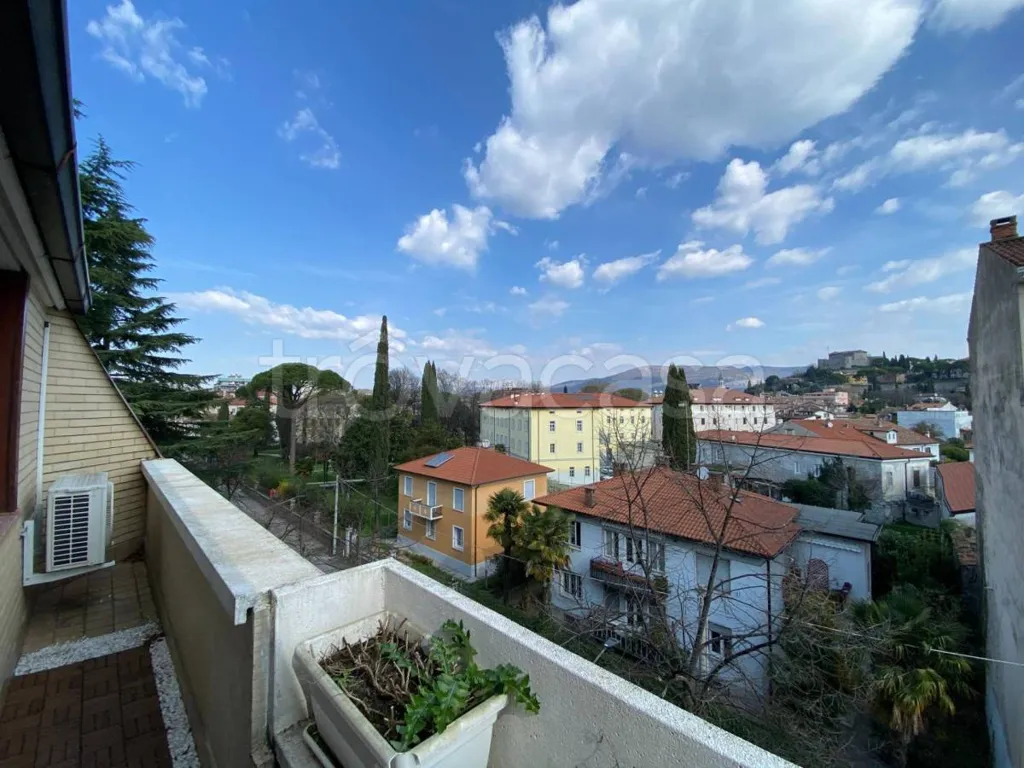 Rõdu - Penthouse with Panoramic View in Gorizia Centre