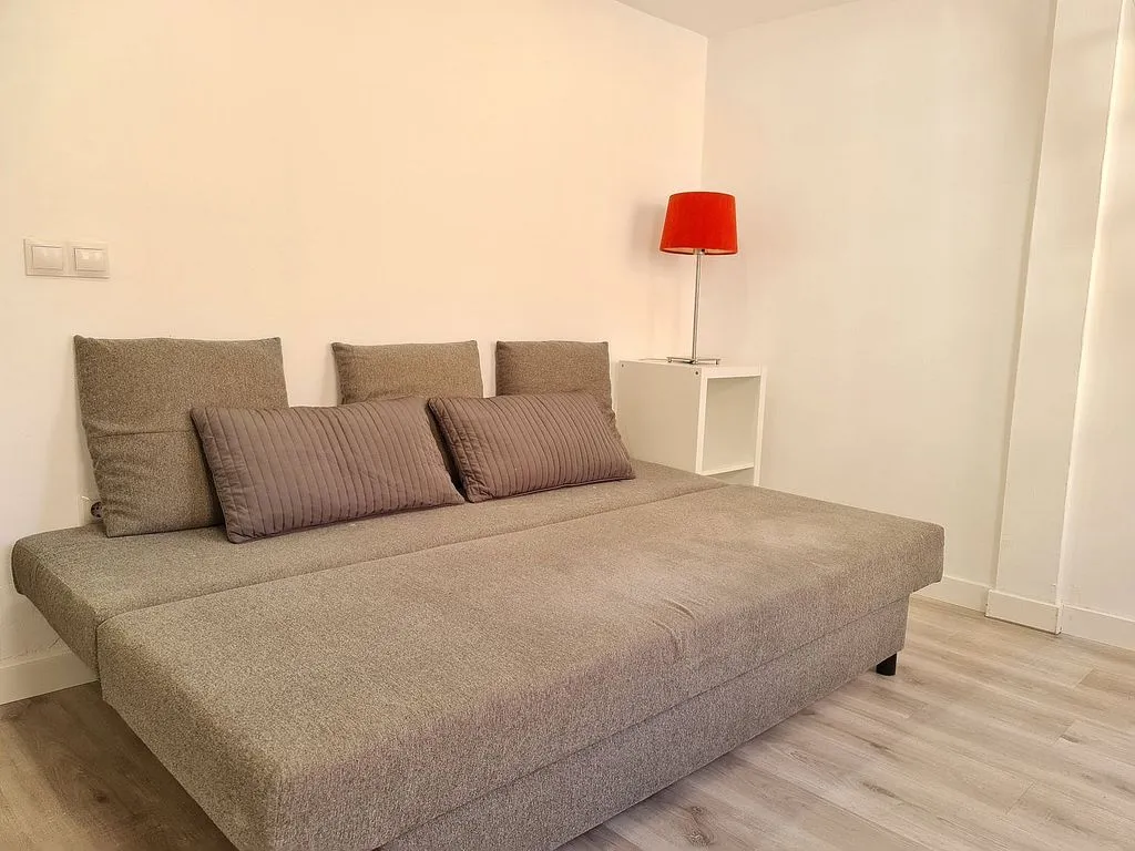 Chambres - Reformed Loft with Balcony in Ciudad Lineal