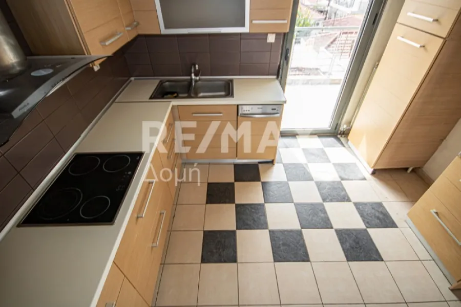 Cucina - Apartment with Balcony and View in Volos