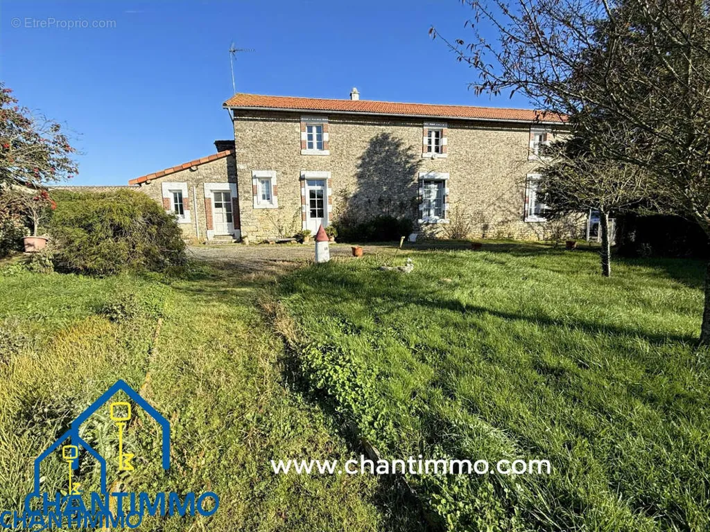4-room house in La Caillere-Saint-Hilaire