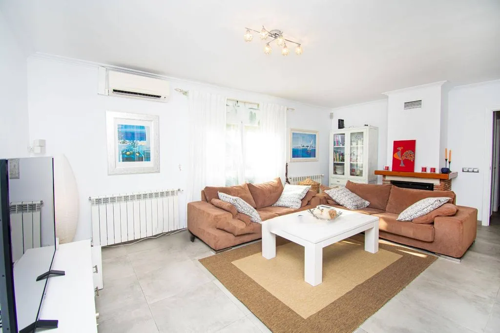 Elutuba - Reformed Chalet with Pool in Peguera, Mallorca