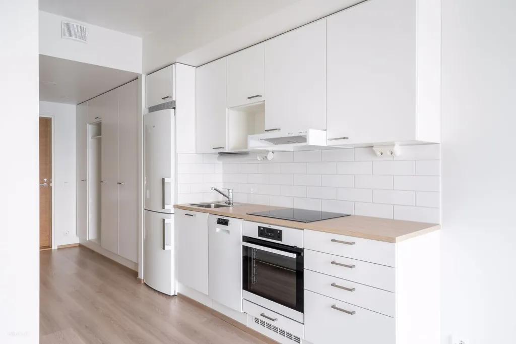 Cucina - Modern Studio Flat with Balcony in Vermonniitty, Espoo