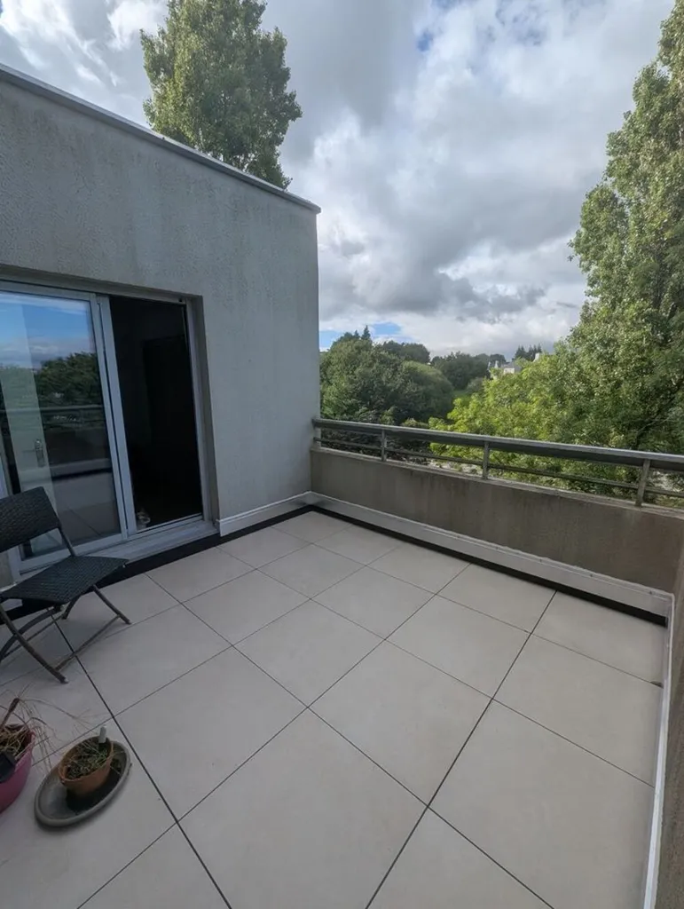 Terrazza - Bright 3-Piece Apartment with Terrace in Brest