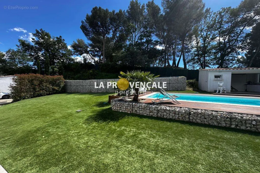 Bassein - Renovated Villa with Pool in La Bouilladisse