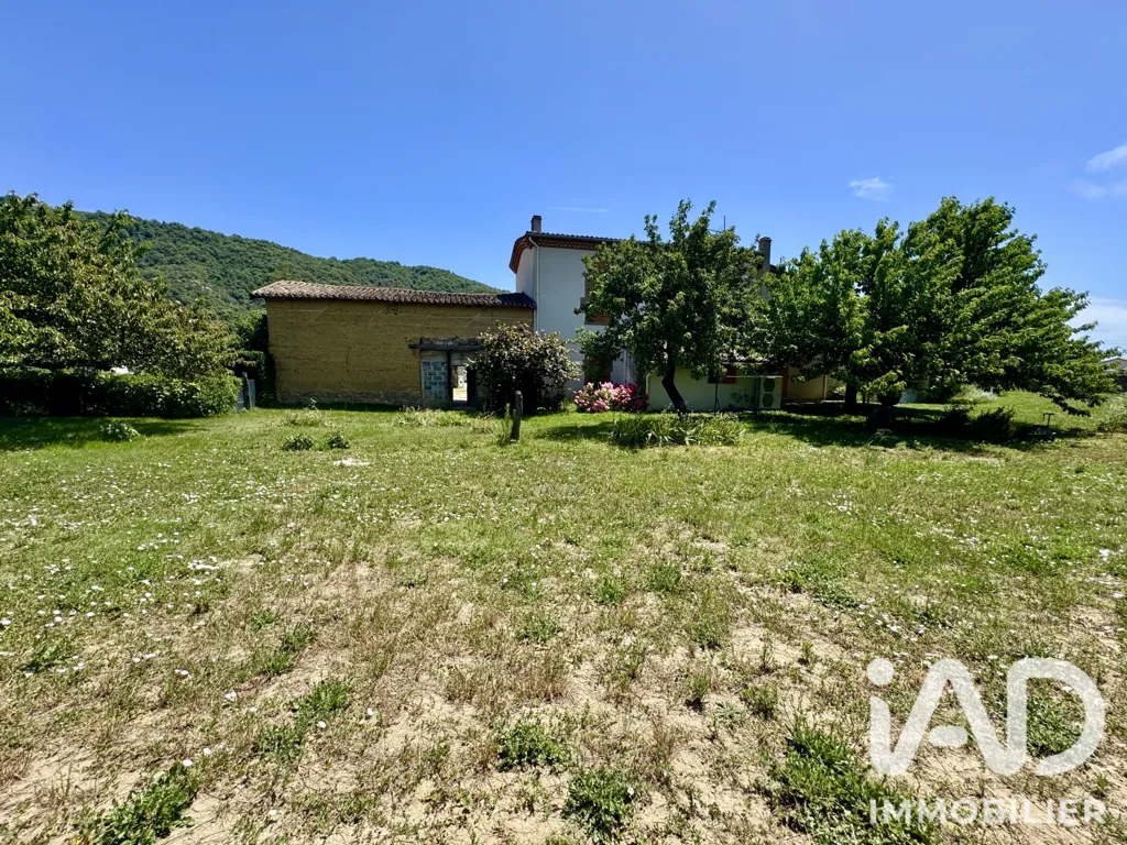 Giardino - House with Extensive Outbuildings in Serves-sur-Rhône