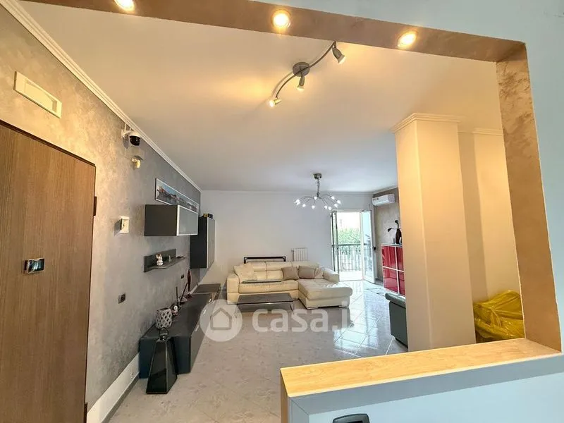 Esik - Fully Renovated Apartment with Balconies in Trani