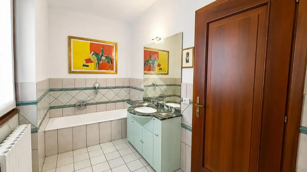 Bagni - Apartment with Terrace in Brescia