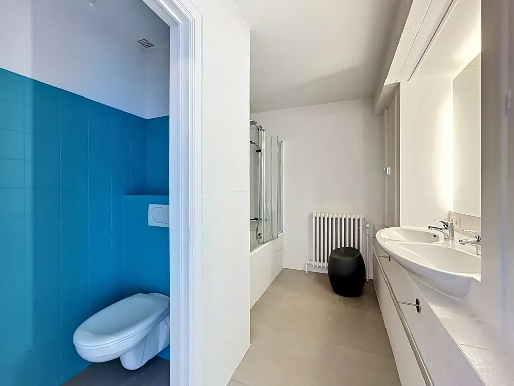 Bagni - Mixed-Use Building with Retail Space in Vrasene