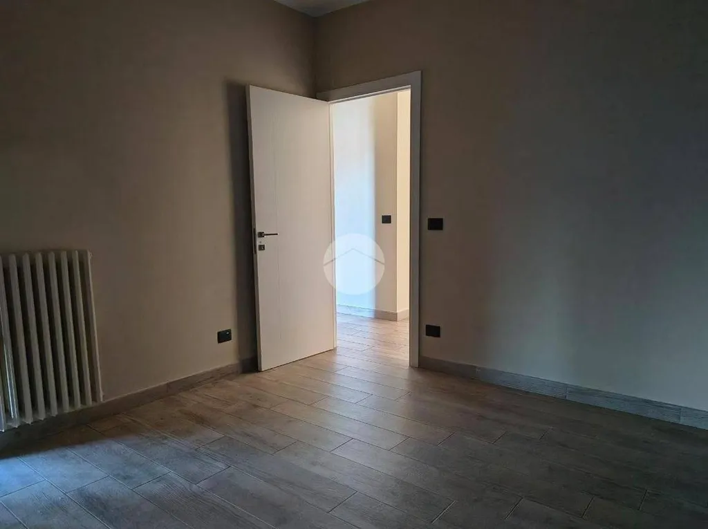 Toad - Rented Apartment with Balcony in Cervere