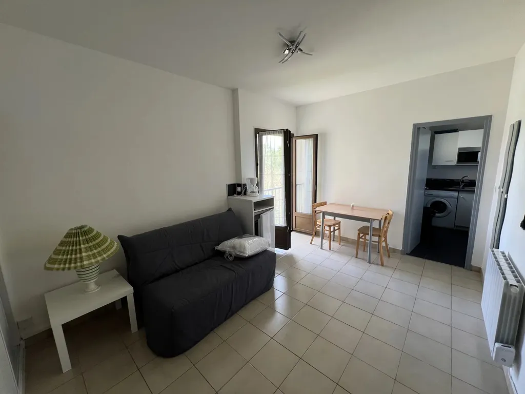 Elutuba - Studio with Balcony in Montélimar