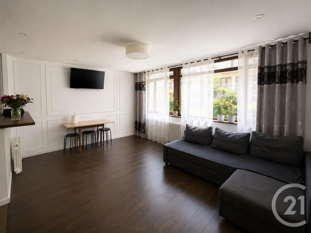 Séjour - Appartement Refait à Neuf avec Parking à Maisons-Laffitte