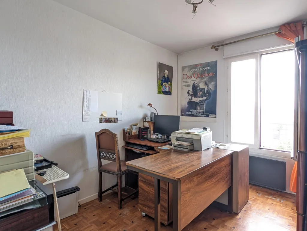 Bureau - Appartement T4 avec Vue Panoramique au Dernier Étage à Saint-Étienne
