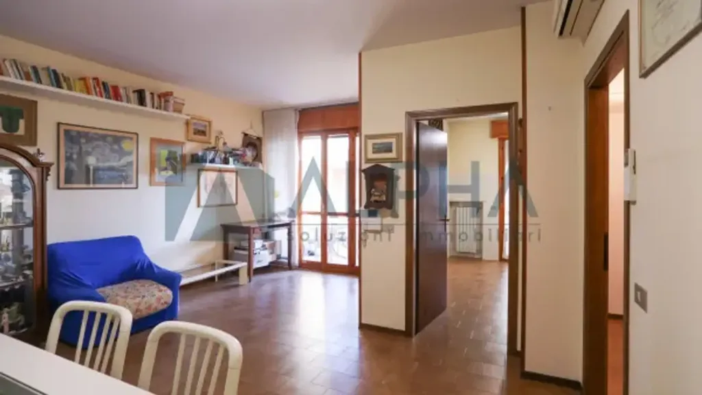 Séjour - Trilocale with Balcony and Veranda in Cesena