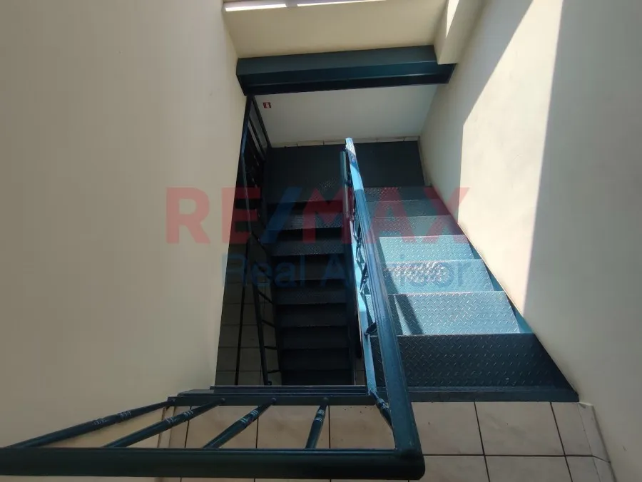 Toad - Industrial Space with Dual Access in Western Suburbs, Athens