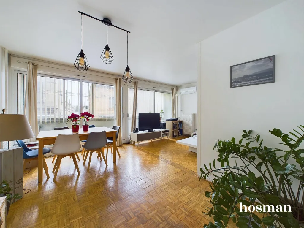 Salón - Bright 4-Bed Flat with Balcony in Villeurbanne