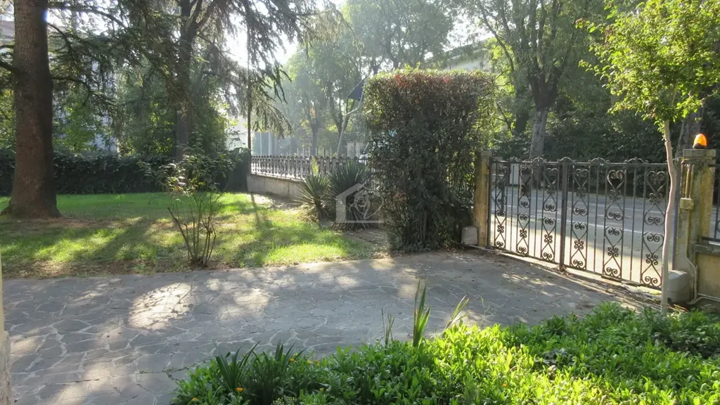 Jardin - Independent Villa with Garden in Suzzara