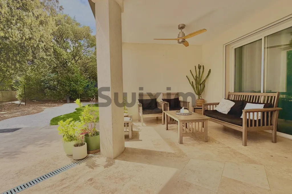 Terrasse - Villa de 2013 avec Piscine à Collias