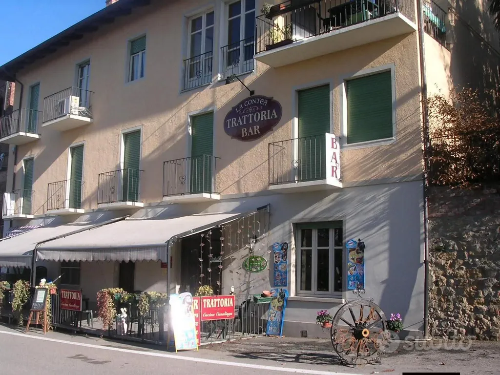 Extérieur - Restored Restaurant in Historic Centre, Passerano Marmorito