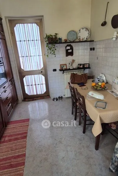 Sala da pranzo - Rustic Bifamily Villa with Garden in Trecate