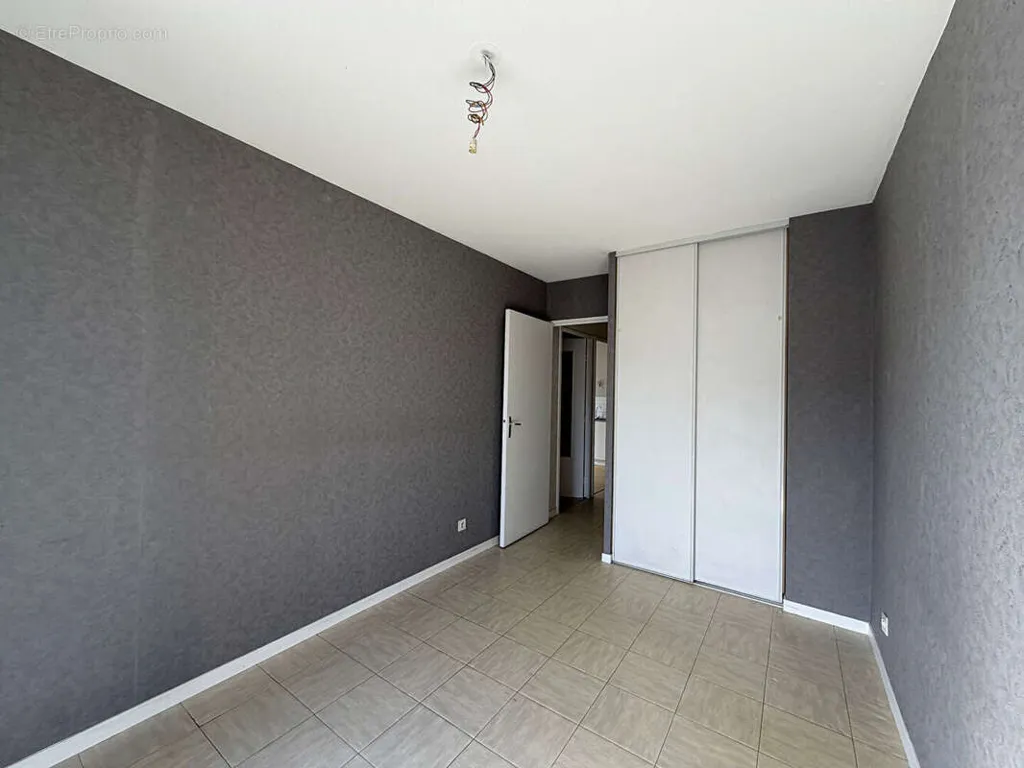 Ingresso - Apartment with Balcony in Cézeaux, Clermont-Ferrand