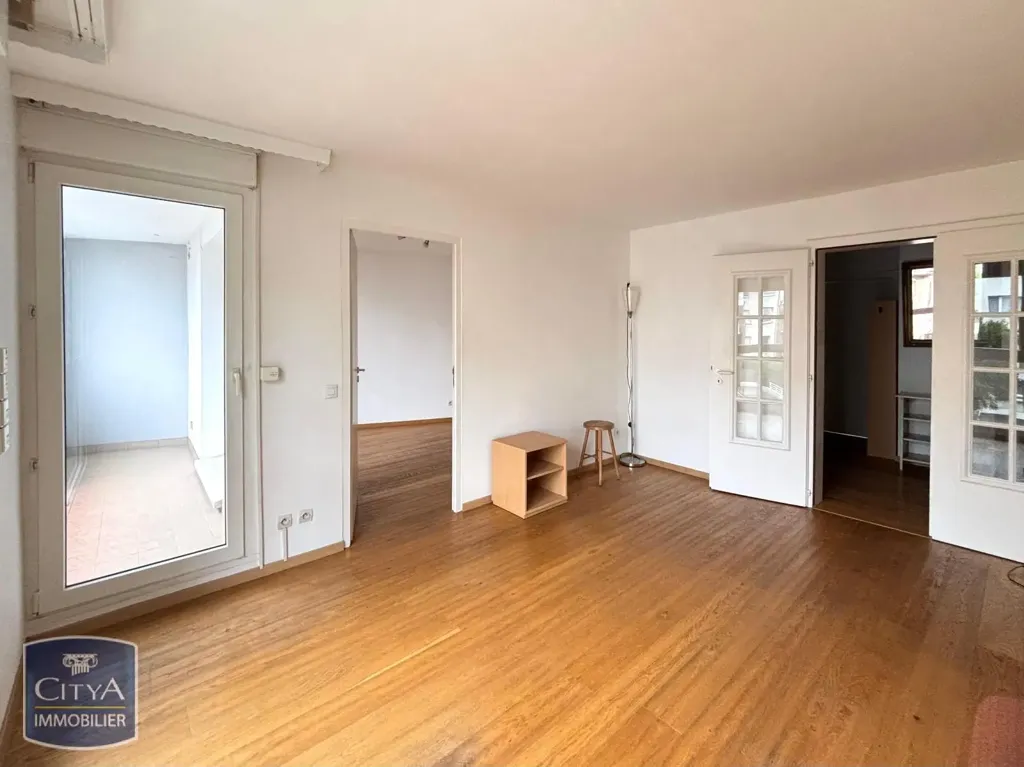 Séjour - Appartement Meublé 4 Pièces avec Balcons à Strasbourg