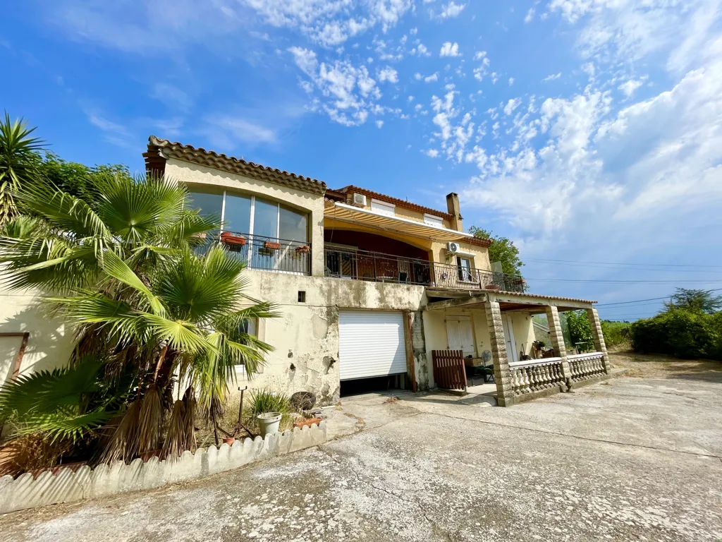 Exterior - Villa with Three Apartments and Garden in Nice Area