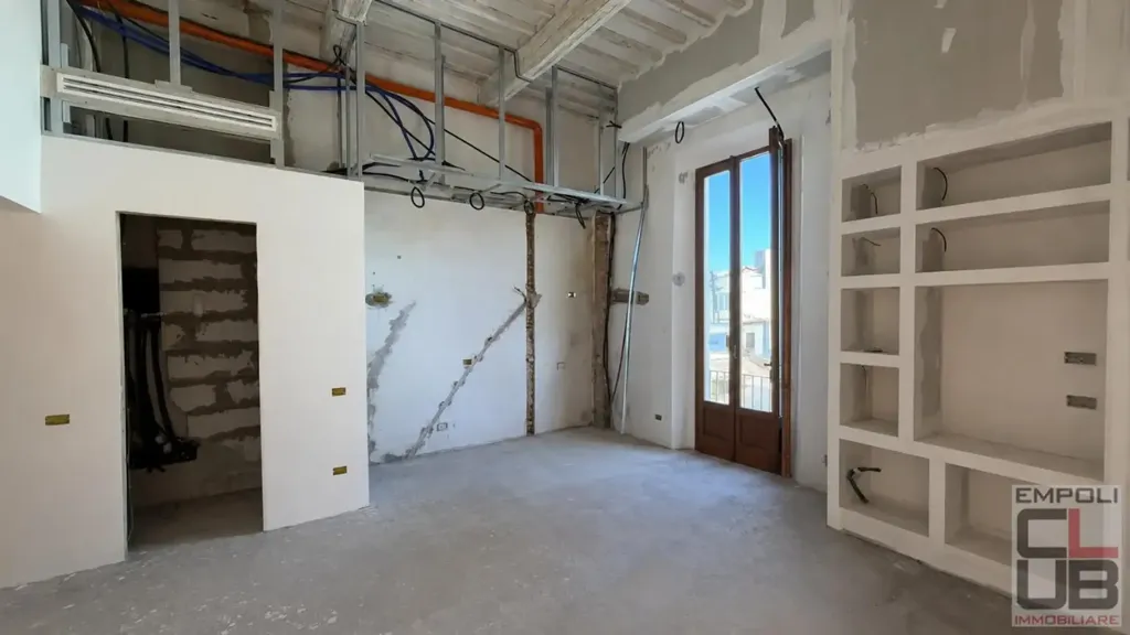 Toad - Rusticated Flat with Terrace in Empoli