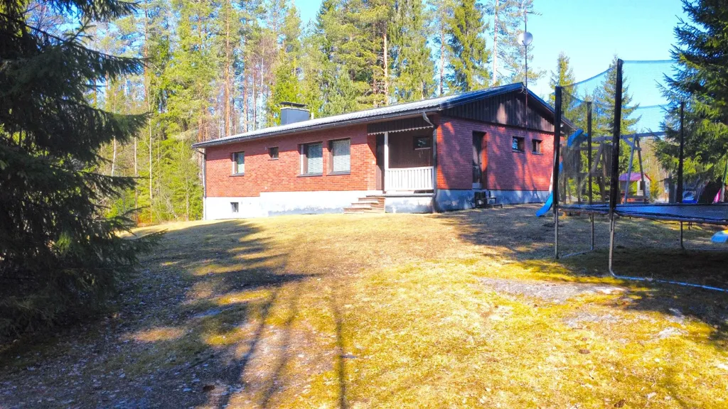 Välivaade - Detached House with Garden in Nopankylä