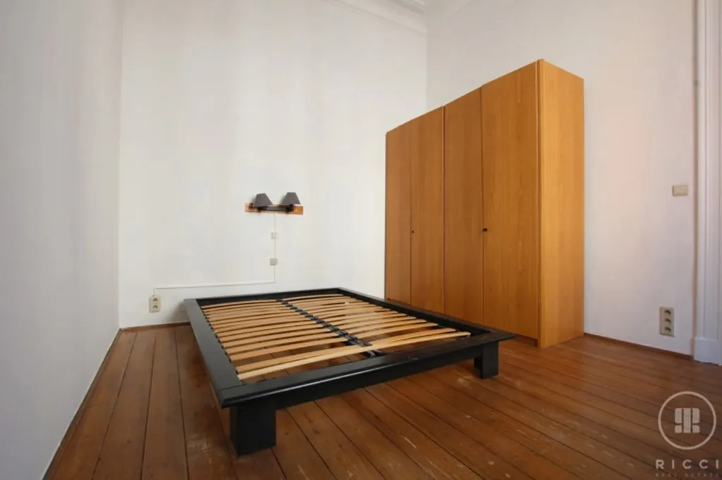 Chambres - Immeuble Mixte à Proximité du Square Marie-Louise à Bruxelles