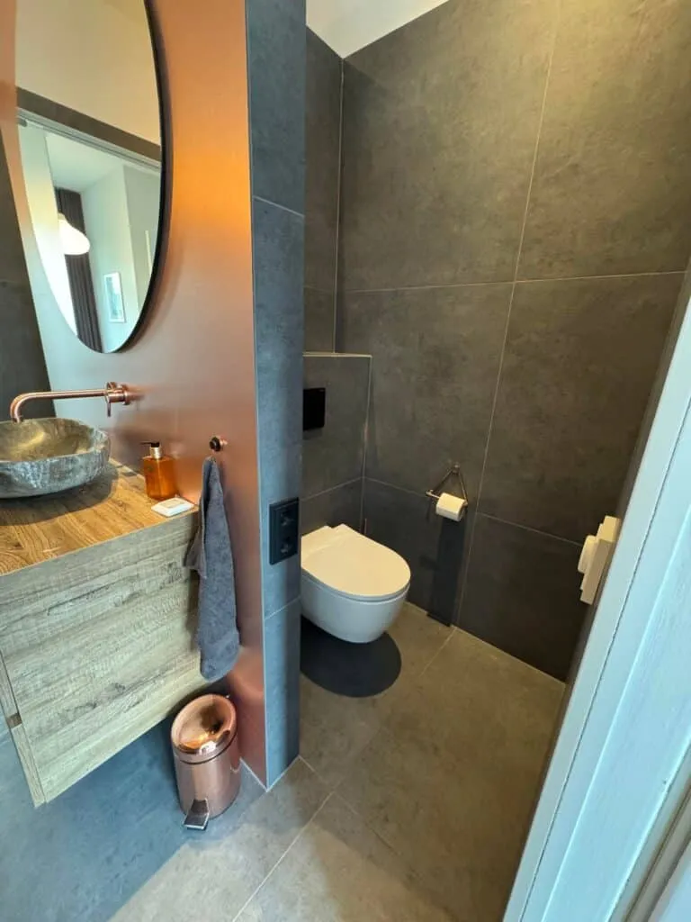 Vannitoad - Modern Apartment with Patio in Maastricht