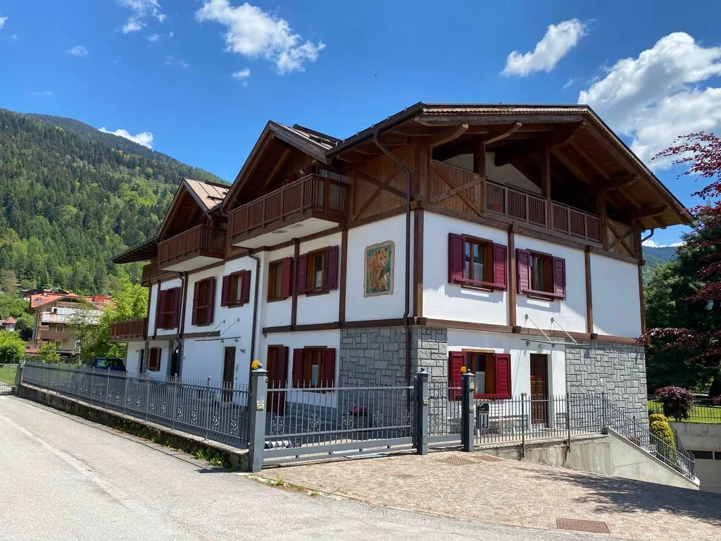 Exterior - Luxury Flat with Spa in Pinzolo, Trentino