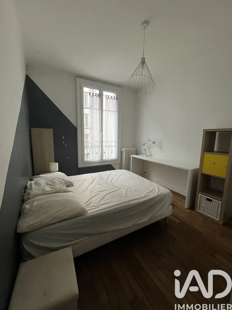 Bedrooms - Bright Apartment with East-West View in Le Mans
