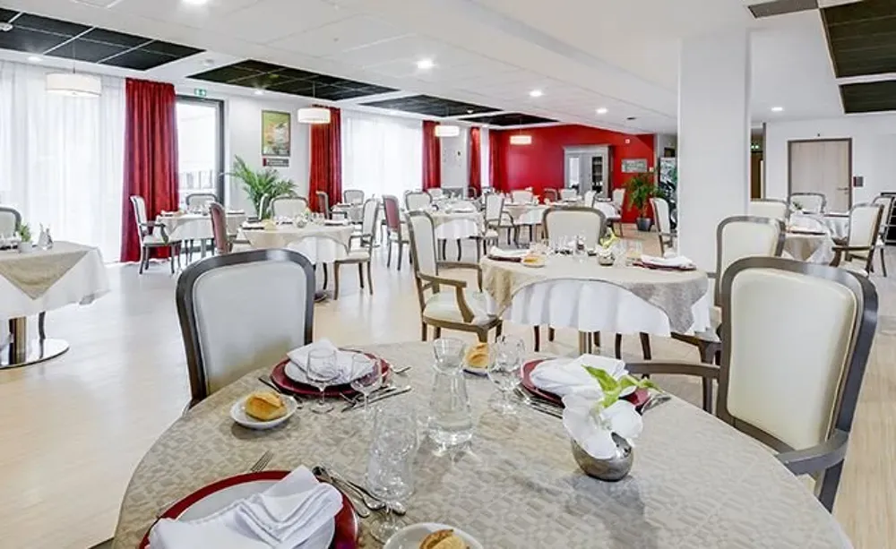 Salle à manger - Lot en EHPAD avec Jardin à Marmande
