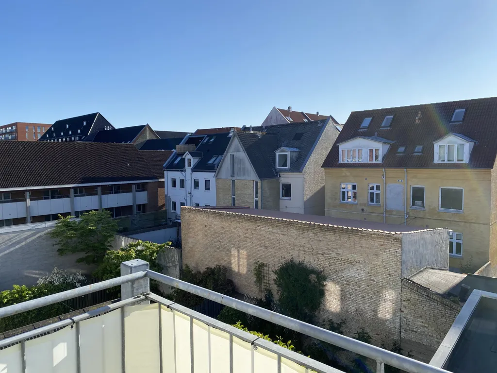 Balcon - Renovated 2-Bedroom Apartment in Aalborg