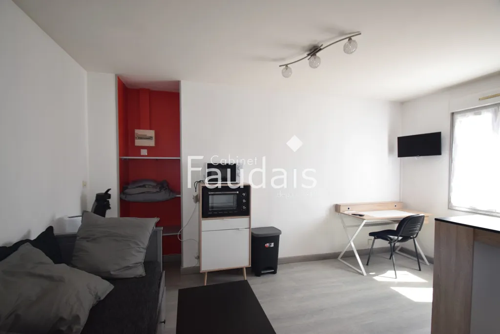 Séjour - Studio Meublé en RDC à Saint-Lô