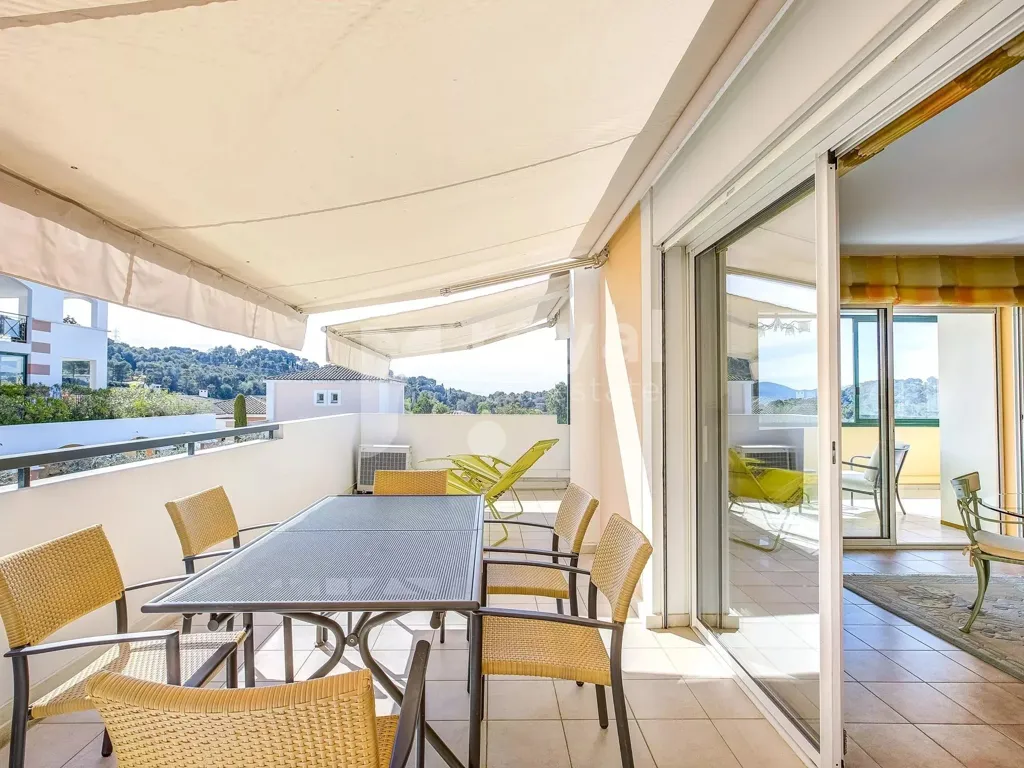 Terrass - Apartment with Golf View in Royal Mougins Golf